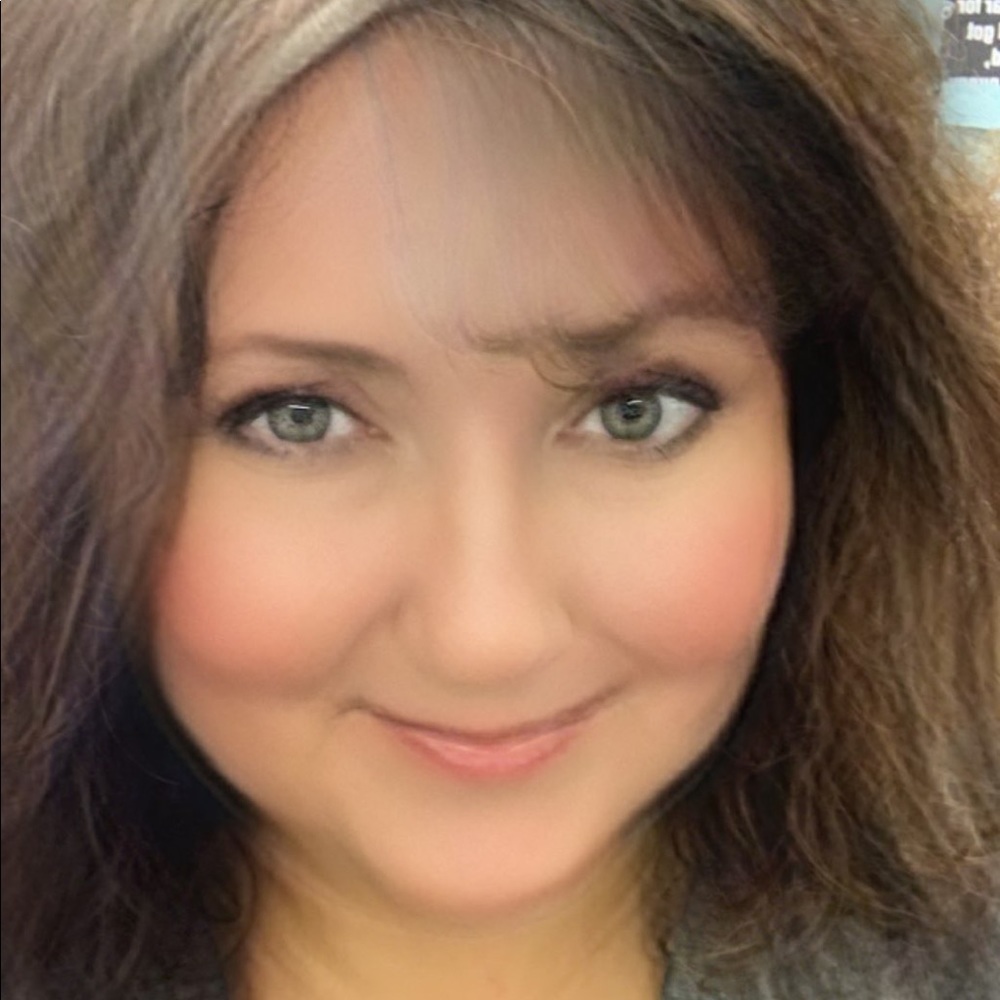 Meet your Posher, Tiffany